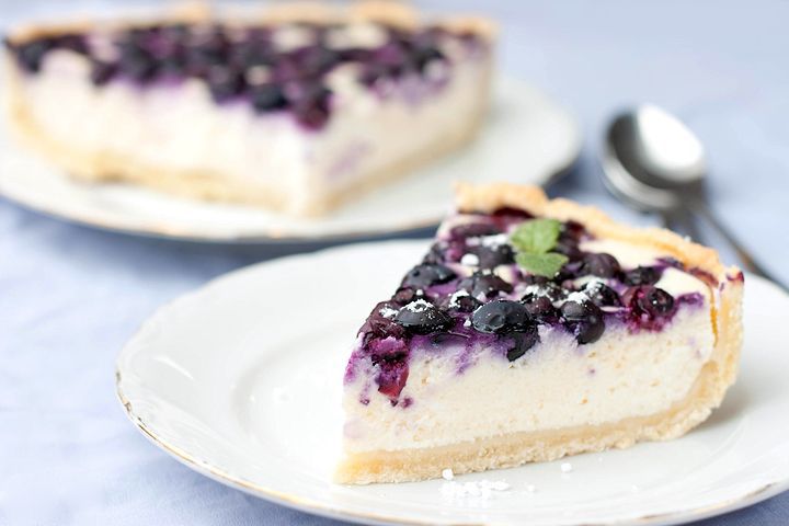 1-slice-of-white-chocolate-blueberry-cheesecake