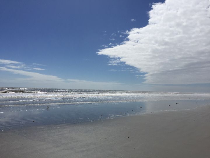 cloud-beach-scene